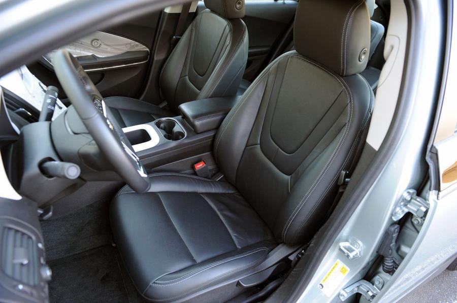  Chevrolet Volt 2011 года  (фото 76 из 356)